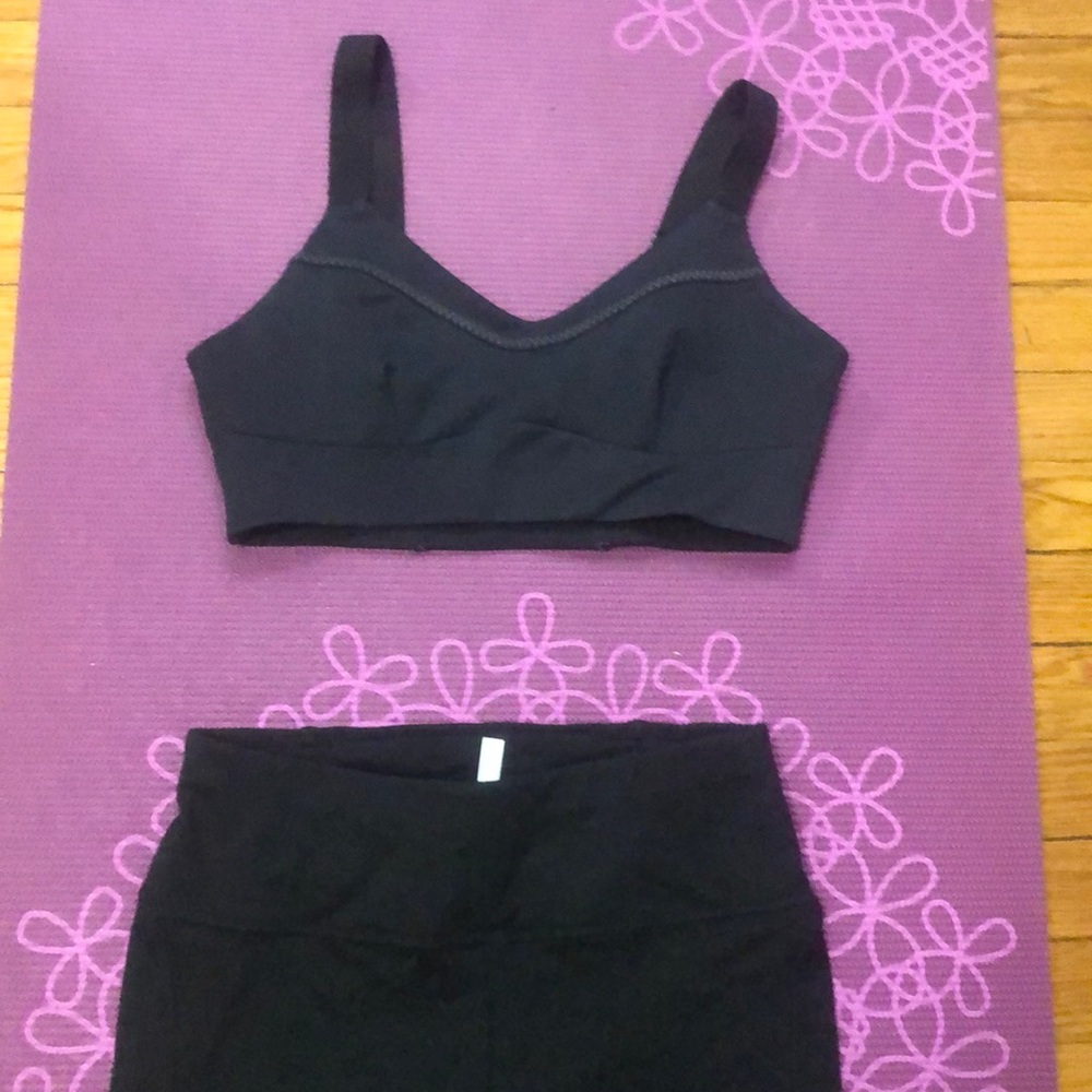 FABLETICS PANTS AND SPORTSBRA SET